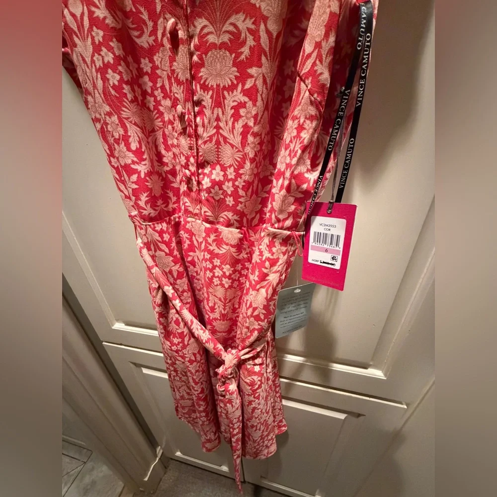 Vince Camuto Floral Belted Dress - NWT - Picture 4 of 4